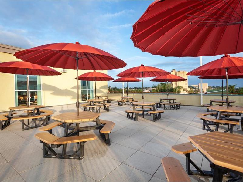 95B3E27EA420F4B97E2E2F6ECB3E4F98