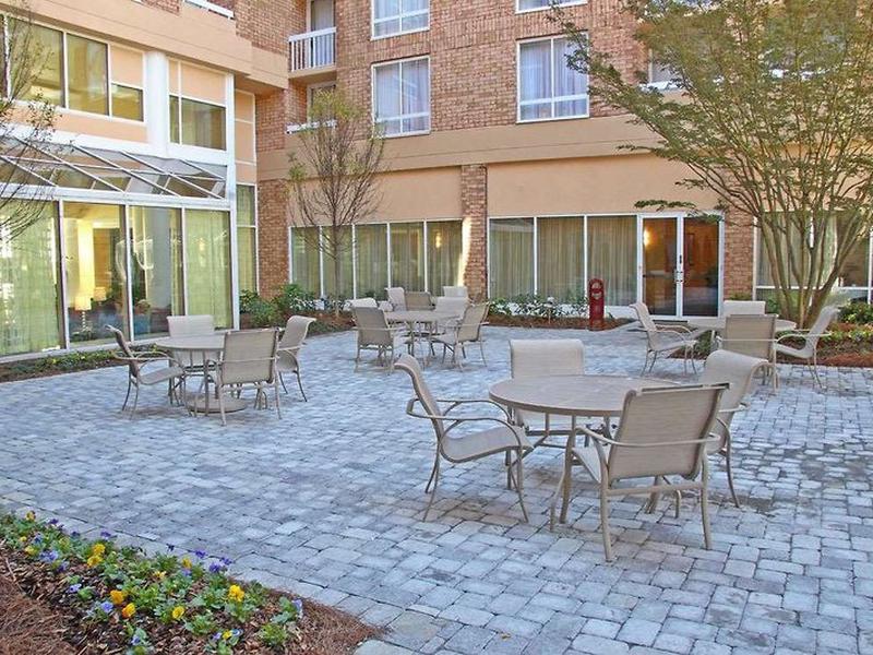 A6E25BC66502AE3838D26265FD6C604E