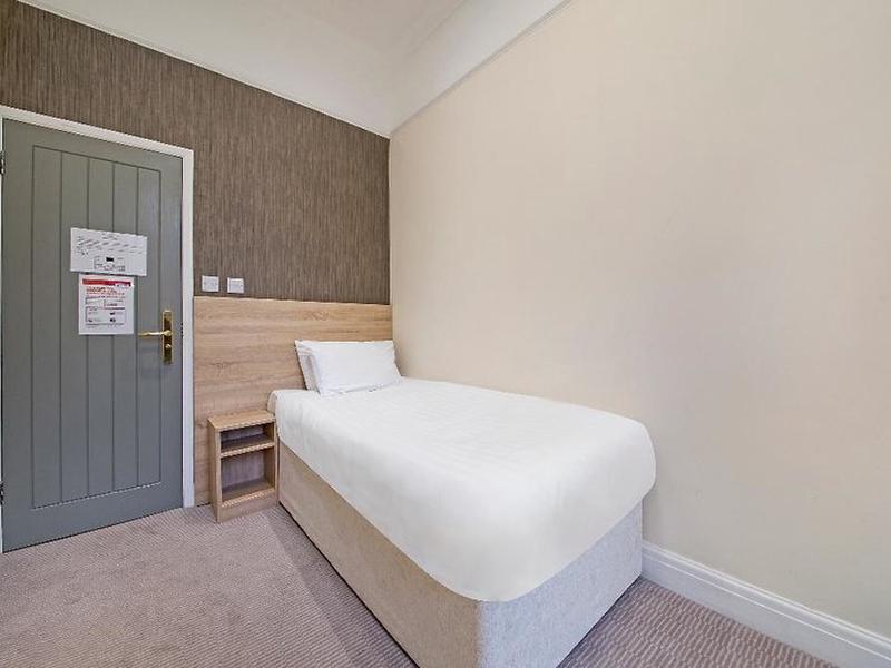 89DB33528ACAD0A1AF8B91015B731AFC