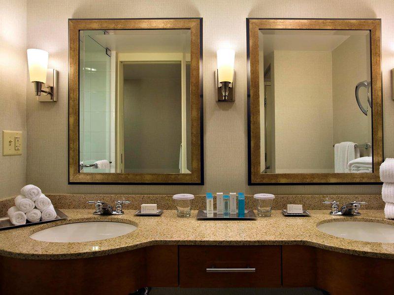 DF11F410D0078AB8BA359D8F7281A505