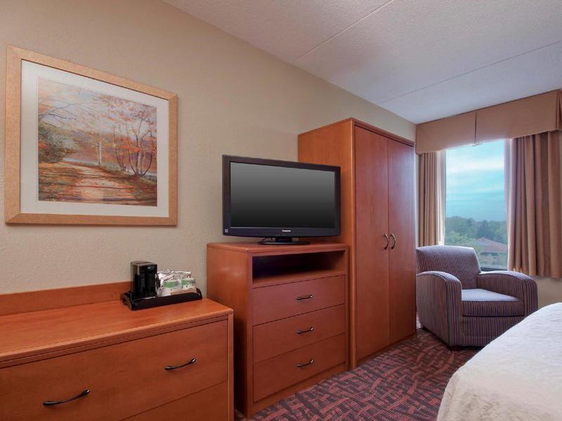 24D93290A18CE5F8F95D79098D407BB9