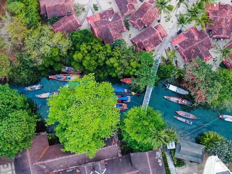 F7E8A9AF703D46076E6434D29BD74B71