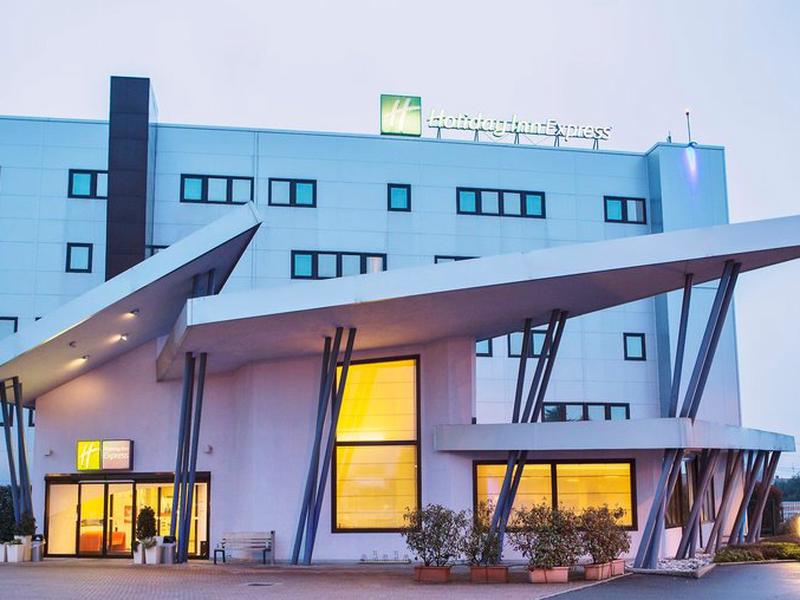 EDF051597095E7D200925F1E32EFF091