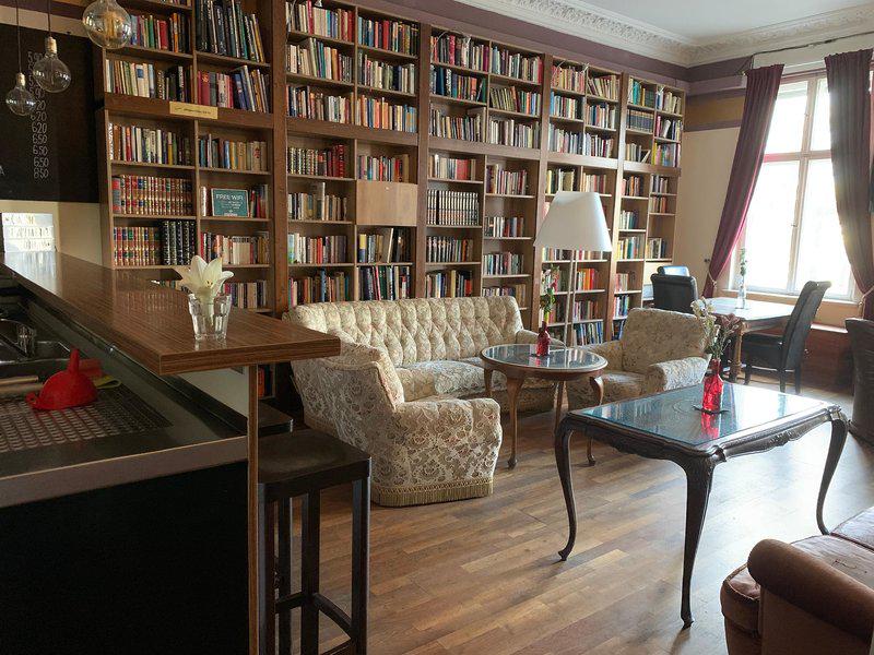 BDF28984FF7B46085100313C6C376D9C