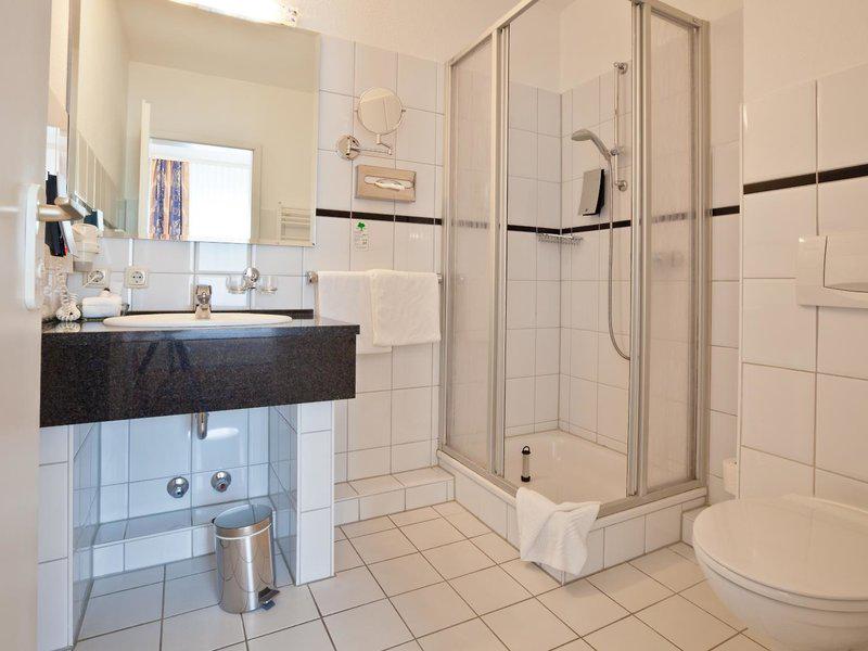 27F02DA07294AE8CB2BC29295C788511