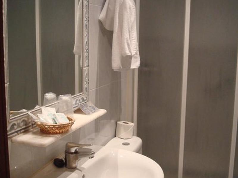 FF6655F82D711429A00B67D13206698A