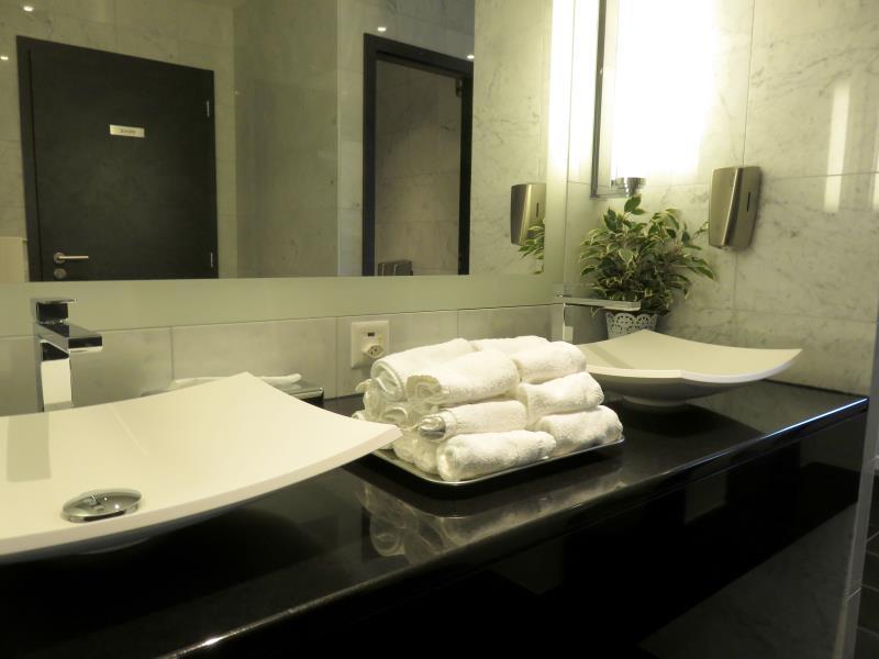 215223A0C79E3CDC28A04C822E5AA64C