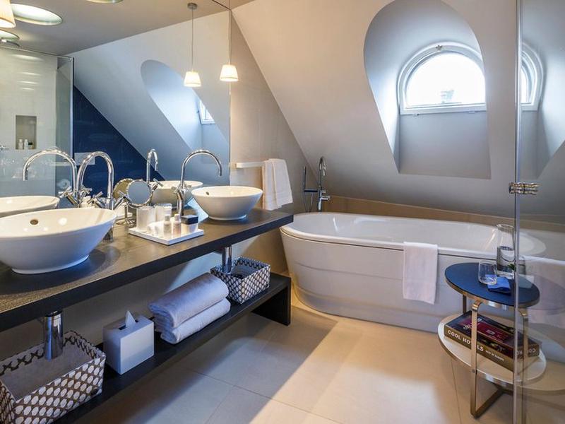 8C7BC59A466402FC5CB69FBBAD244CF3