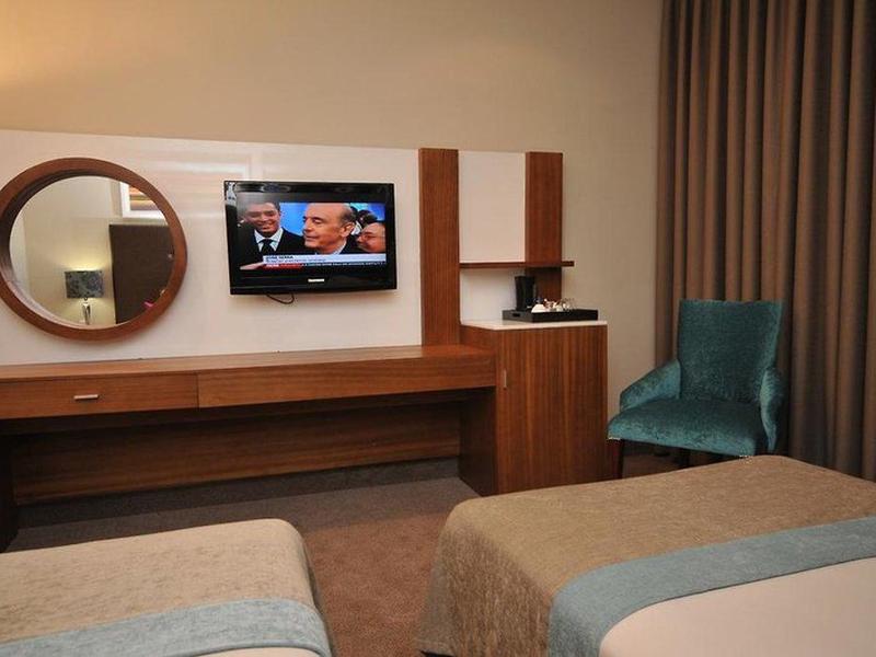 81F0D229FA9133E7EAEE519003BAB1E5