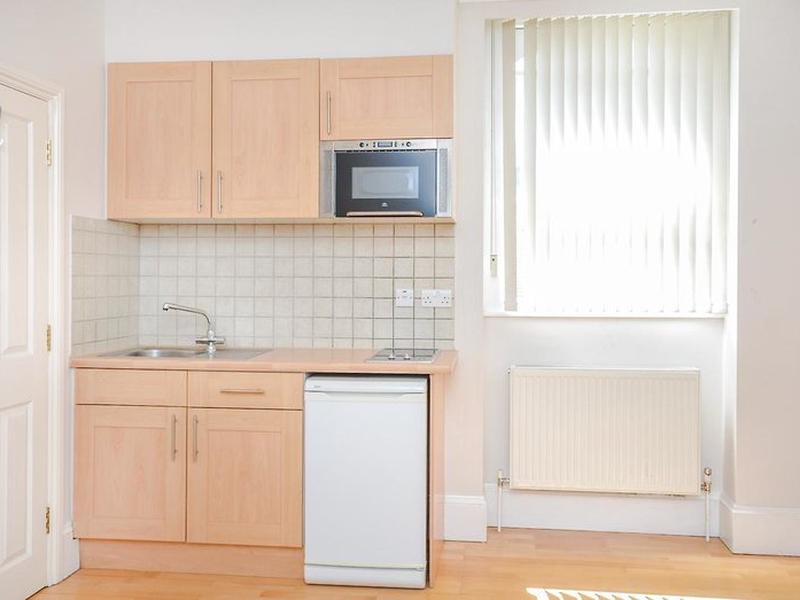 751080CB7F340CA1259E063B172128EF