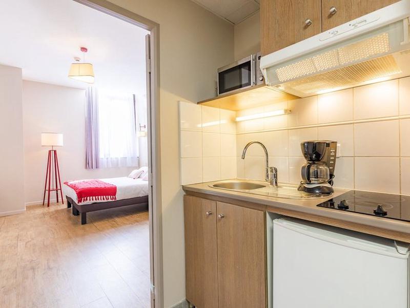 5F90937147E8426D7FBE79E3A85D1A6B