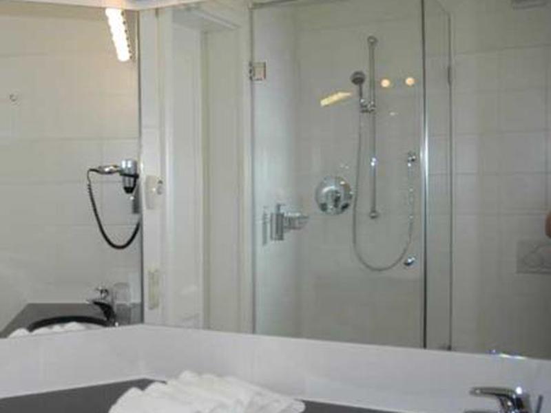 F8E23410BACF19ABE2E5F4EBD3A04A63