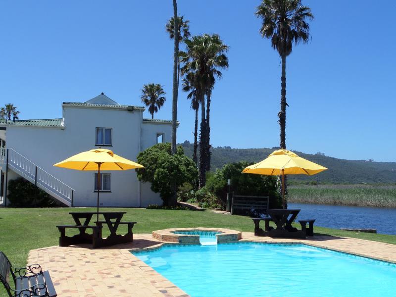 BAB9EE4F488A0A885FF32822FAE5B79B