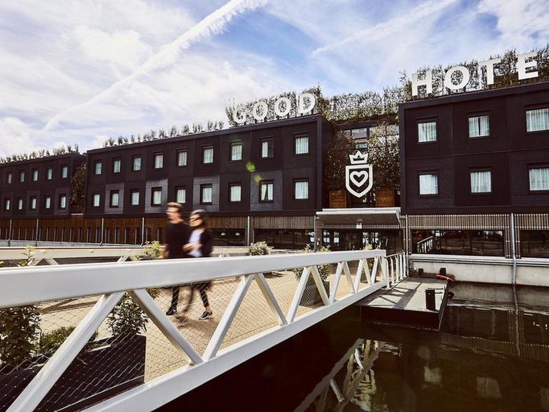 EC269CD7741045E91F50A01D64607655