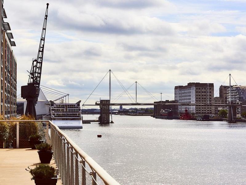 1BE7471A50FE10540F5EB7031FBD5801