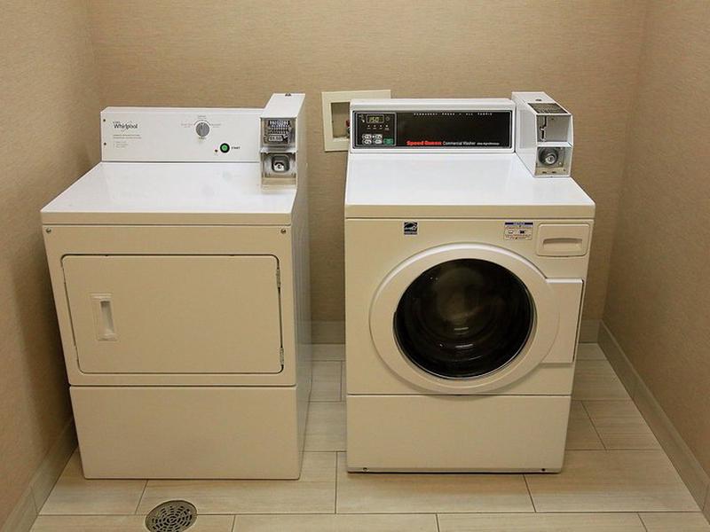 1C82E9C52BC2C6C8BD1C3CACC5557734