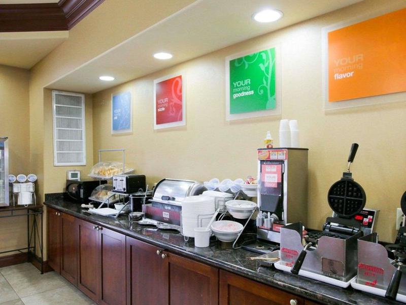 82A92ED66620D17C4D8DE80E732BD81A