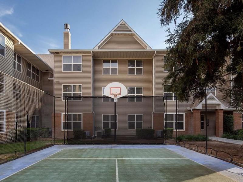 EC95946C9B522EEBDBDA72F4417DFED9