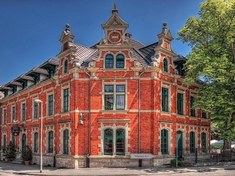 E9E0933597CF78FF1A301185BD2B1E64