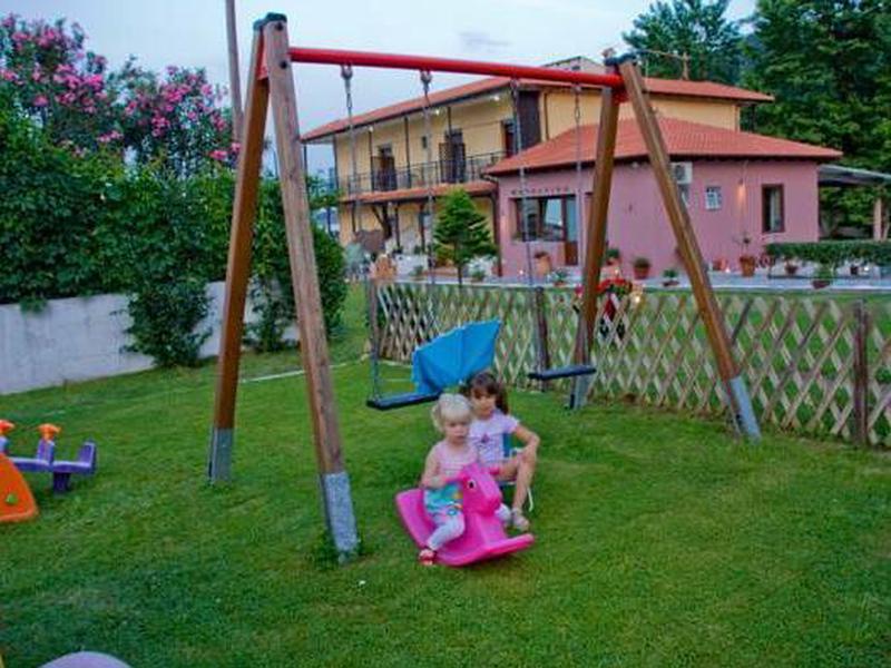 F541F1FB2E274CADA3371CE5BB8169E6