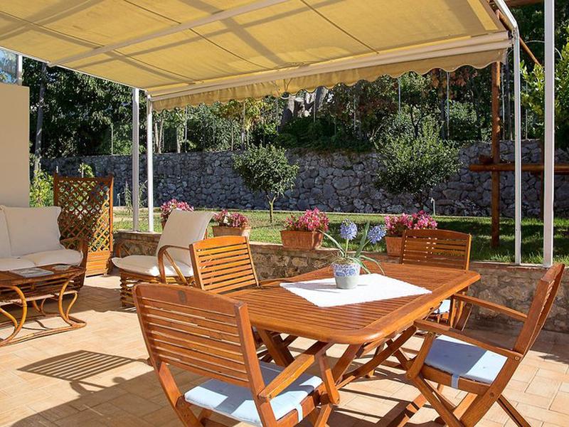 8D719B03D1400EFC5A6F614C18E2EF4F