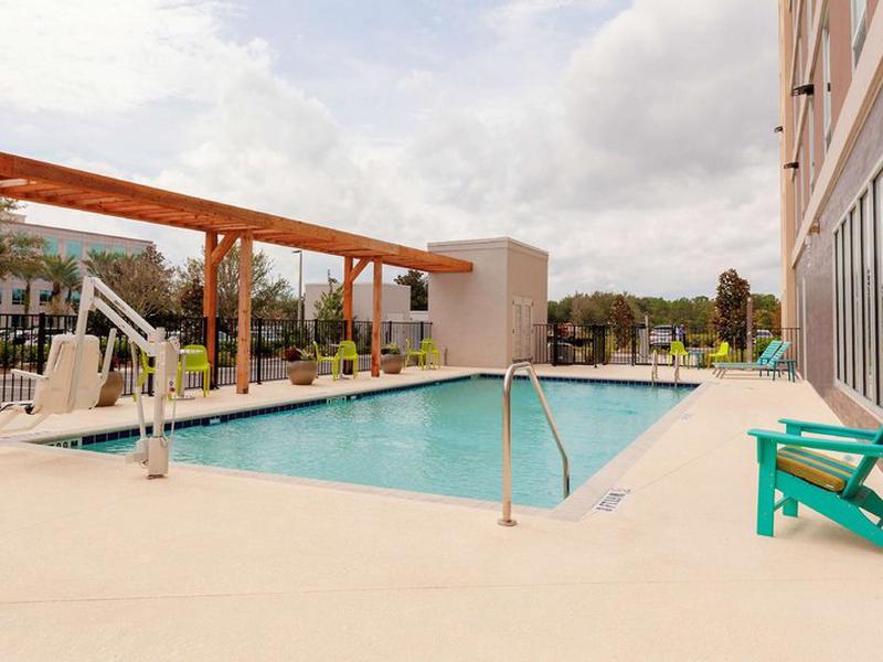 61180B5BBB04651DDC8E951215C4646C