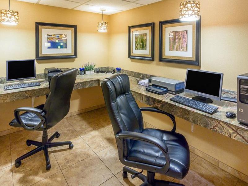 03A8A7F44B85BA6816739F8F5B74A401