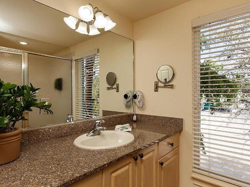 256058B6D7968D669BDFE3CF3E8239FB