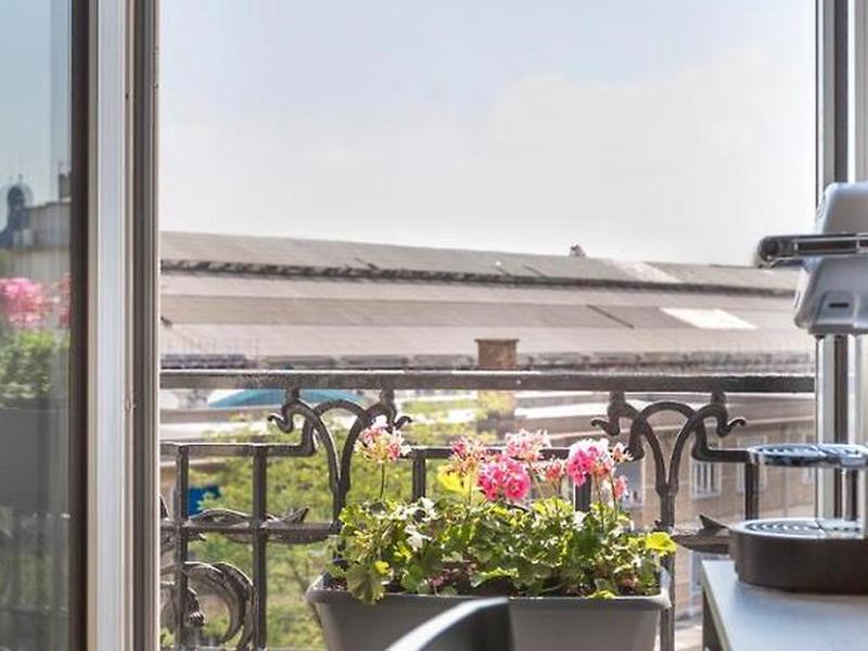 AB06F8E74F323A36A065B68128D0CCAF