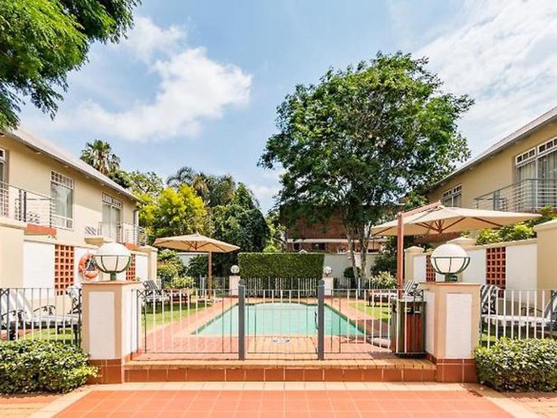 724A00B2E61774CA602D2E56660A5D6C