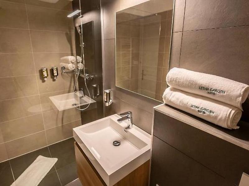 3358DDB64E6592EFEFA5F932583F5430