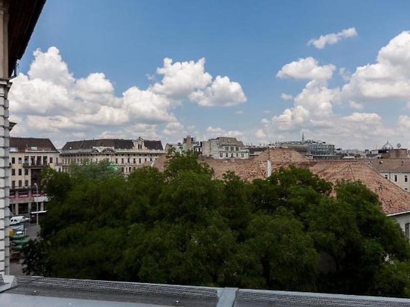 5F474110B67D8DE59CCC79A44AE79933