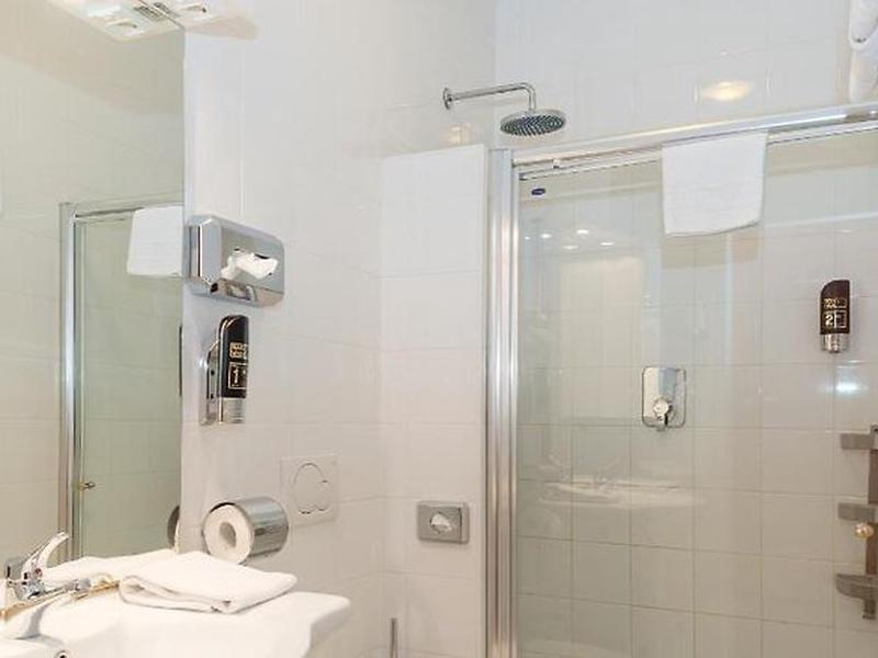 87D32707D83BDE9A2931A15B90BBBD0E