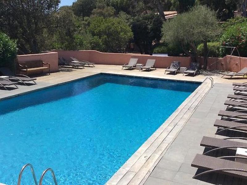 B66FFDBA4DF3339708F5E74357B04118