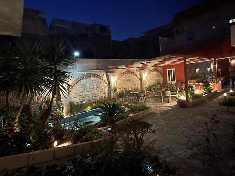 21567FE8948A333BA0E801D026F25987