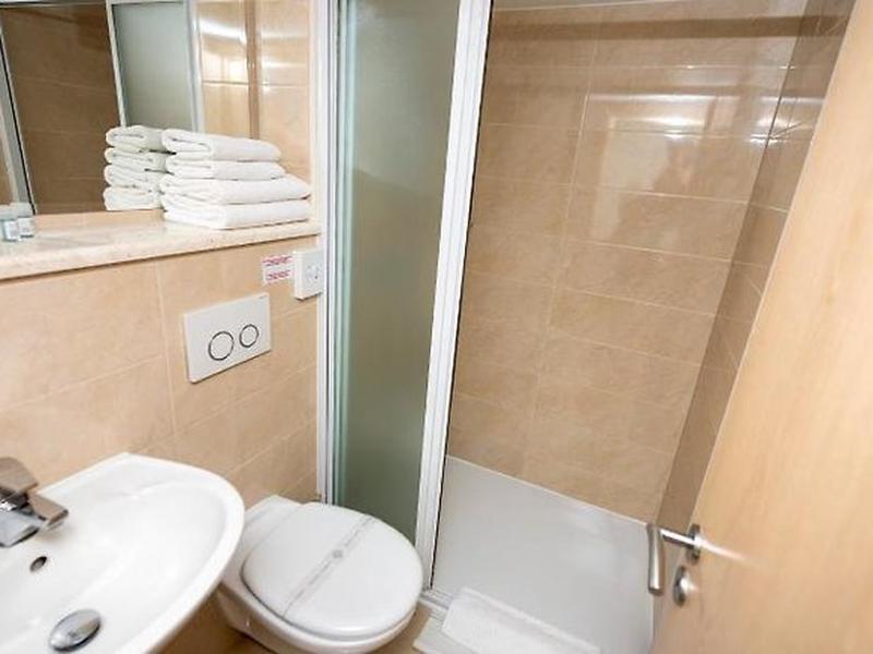 FE2ECD6ECB97F5B01E724425A3CE2E3F