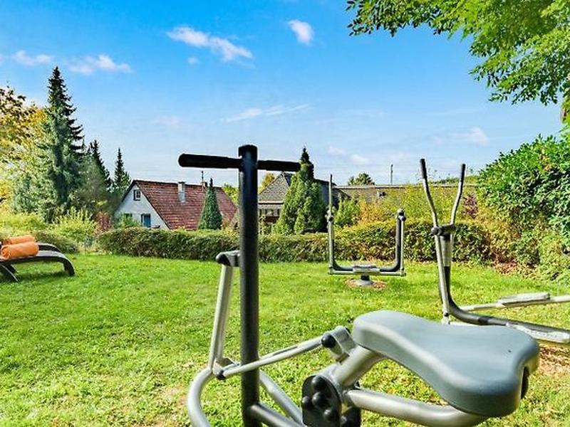 AAA6FB6457408569A1E6BBDC375A4032