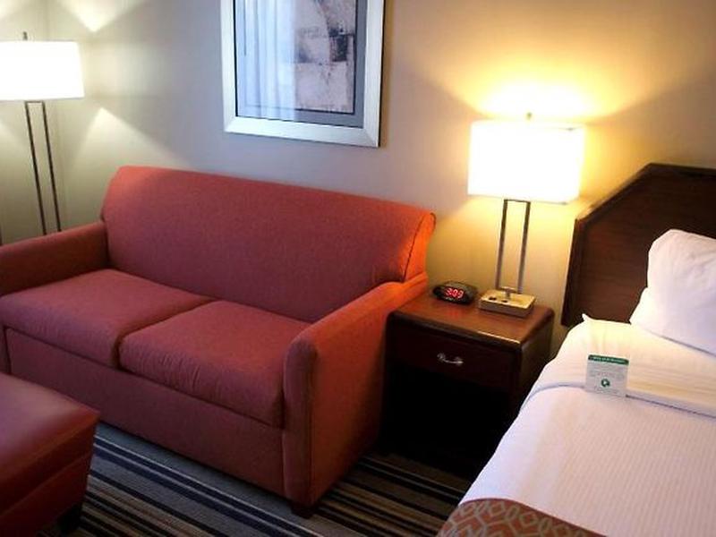 F8A9FDF3BE0247C3F32F0E410DF5475A