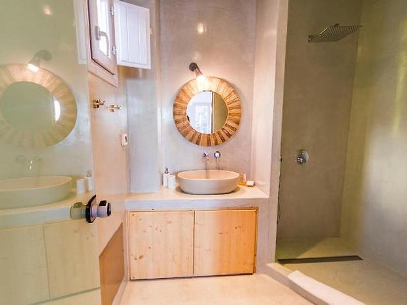 41F82711FC290F46E28D43188DEFC3E9