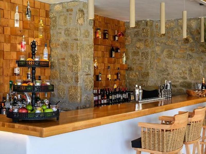 EFD42F1EB02B45A19382A59B5385174C