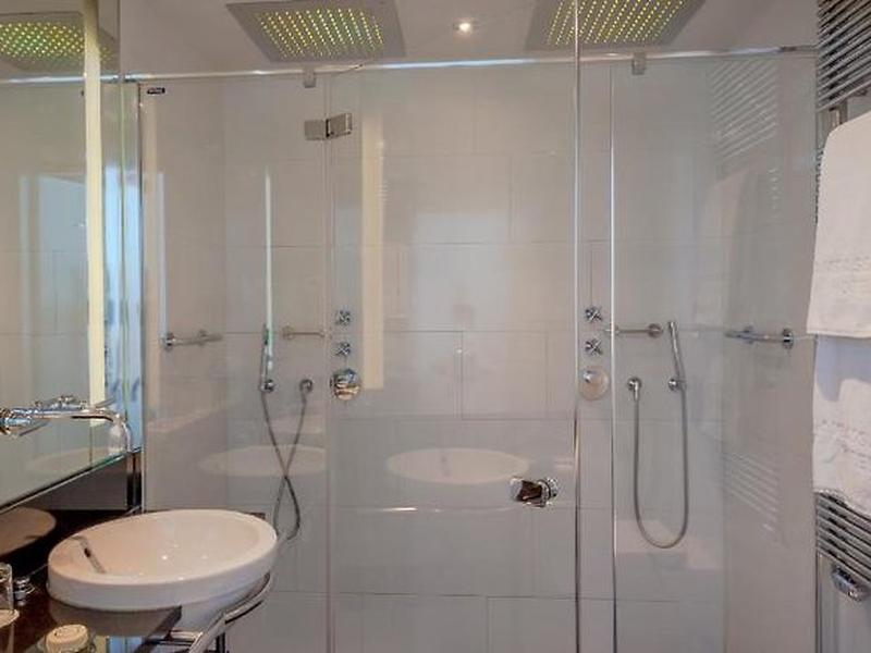 9EE91D8C9E15BFAF00EFCD479885F196