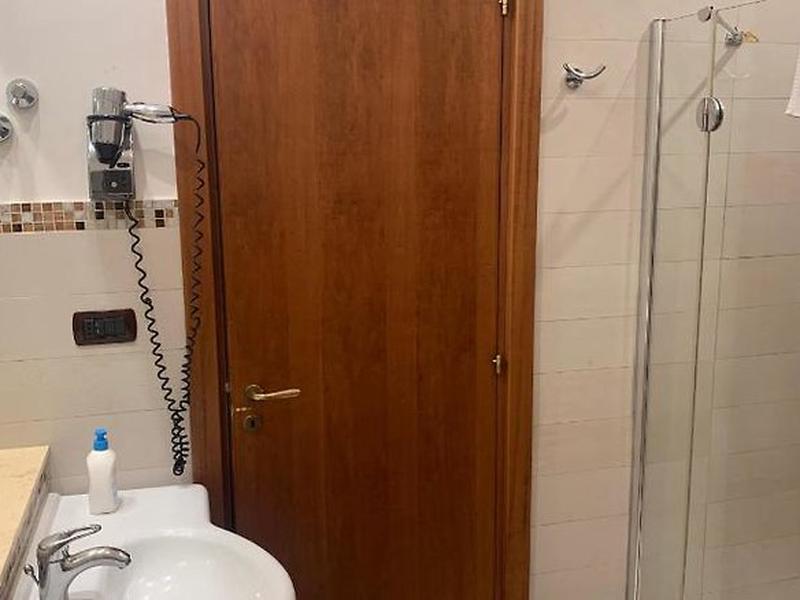 E3BB41FF897592F193E464984057E354