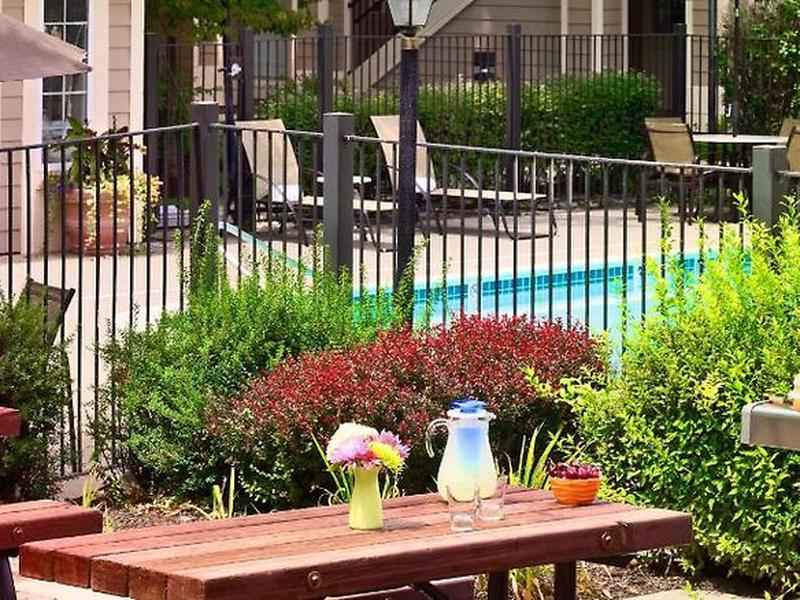 4BB4DCC13D5CB4EF1BE18259B889395D