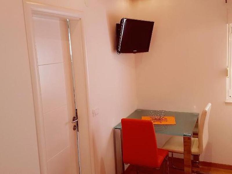 4CB5FBE728B159E16180AAE22F1A9C0C