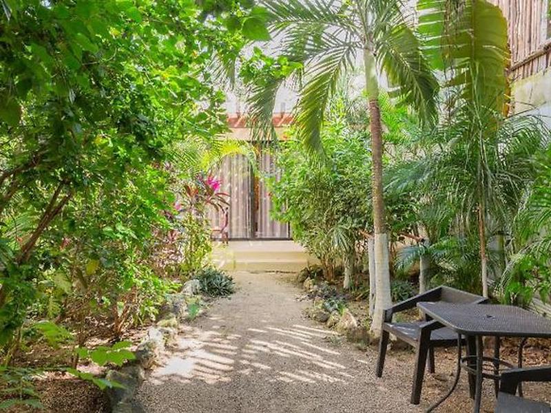 AC3496790D992653858D68B584FE932A