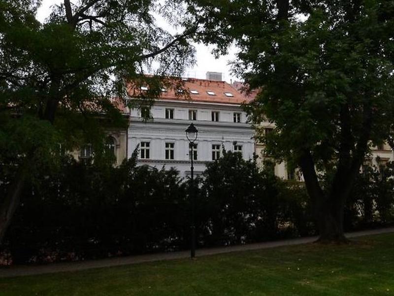 21AA40869F102E911A5042AD2A8D04B9