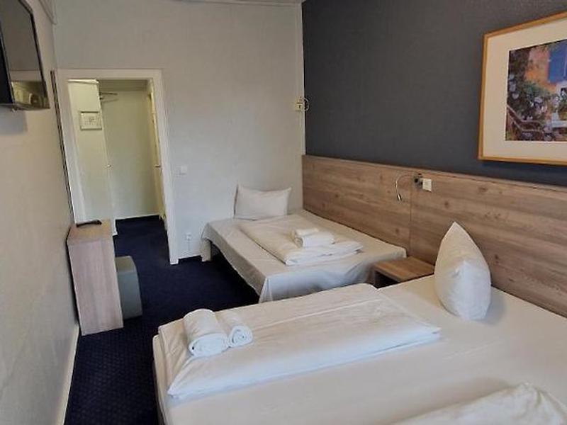 B7319D1FFC053A55A6D0279497B9ACB9