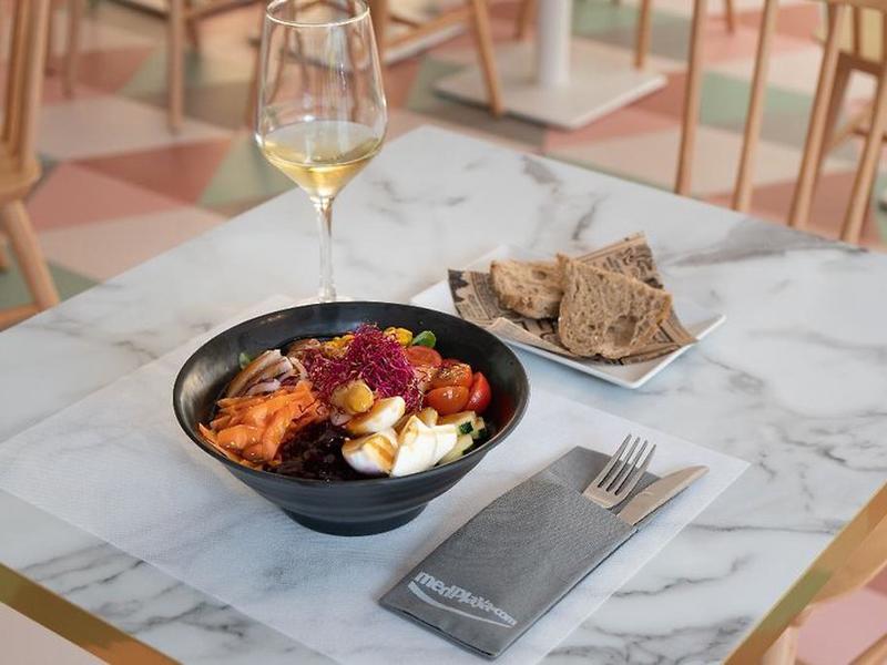 AF77F351404DC9D19C9914C82E76A3C0