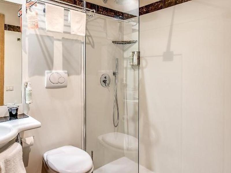 97D3ABD2FF62B4786701DF59D1938B83