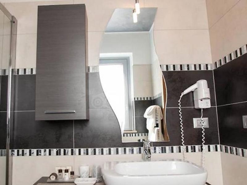 828DF9B93BD1B33356C34E5C918AA56B